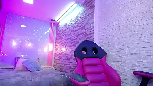 Snapshot of SalmaTits chatting on 02/11/25, 06:33 SalmaTits online show from 02/11/25, 06:33