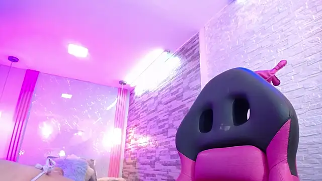 Snapshot of SalmaTits chatting on 02/20/25, 06:02 SalmaTits online show from 02/20/25, 06:02