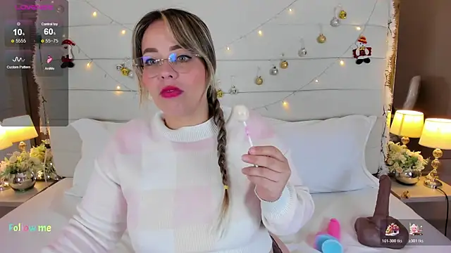 Charlotte93  online show from 12/02/25, 11:59