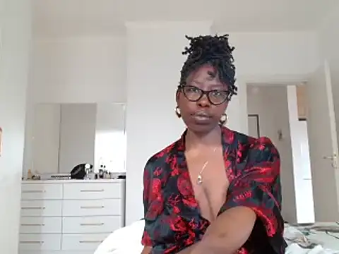 MadamIndigo online show from 03/03/26, 07:58