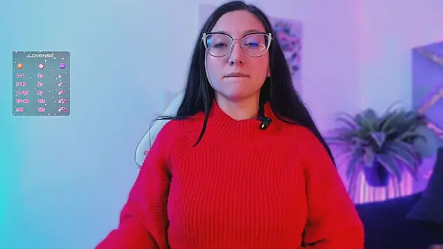 Snapshot of lucy_neil chatting on 12/16/25, 02:38 lucy neil online show from 12/16/25, 02:38