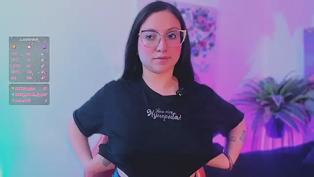 Snapshot of lucy_neil chatting on 12/17/25, 03:51 lucy neil online show from 12/17/25, 03:51