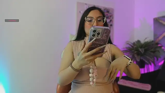 Snapshot of lucy_neil chatting on 12/20/25, 02:29 lucy neil online show from 12/20/25, 02:29