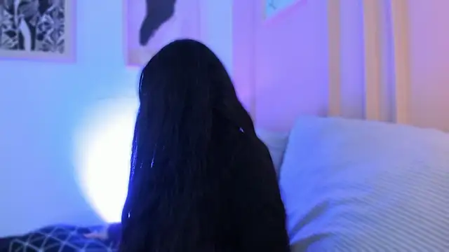 Snapshot of lucy_neil chatting on 02/28/26, 02:34 lucy neil online show from 02/28/26, 02:34