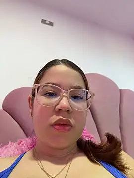 Snapshot of Lucyklein2022 chatting on 07/24/26, 01:53 Lucyklein2022 online show from 07/24/26, 01:53