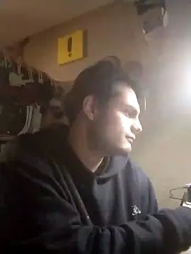 Snapshot of StuckSound chatting on 01/13/25, 05:44 StuckSound online show from 01/13/25, 05:44