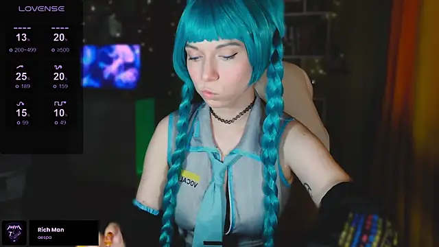 freya sunny online show from 09/12/25, 10:15