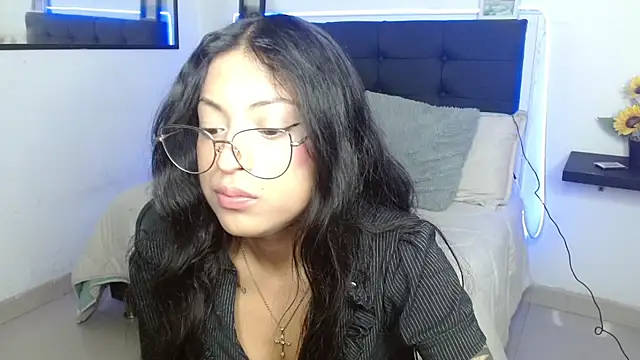 vaness weet online show from 11/11/25, 07:25