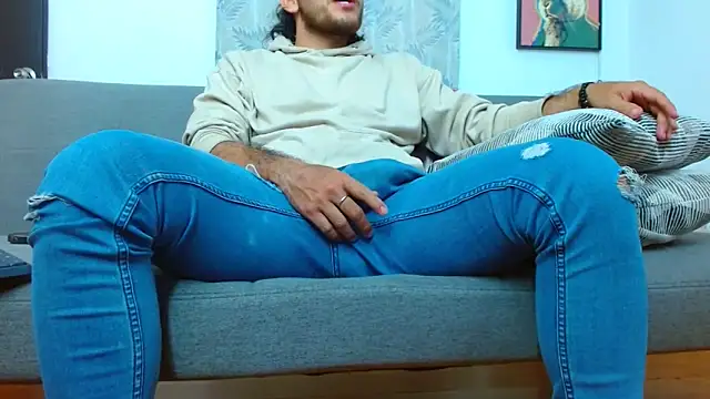 tuyo1995 online show from 03/04/26, 06:36