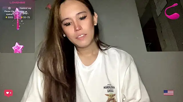 Snapshot of MeganTheRarest chatting on 06/27/26, 04:39 MeganTheRarest online show from 06/27/26, 04:39