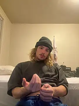 Snapshot of trippyski chatting on 02/11/25, 05:05 trippyski online show from 02/11/25, 05:05