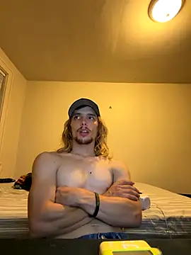 Snapshot of trippyski chatting on 10/20/25, 12:11 trippyski online show from 10/20/25, 12:11