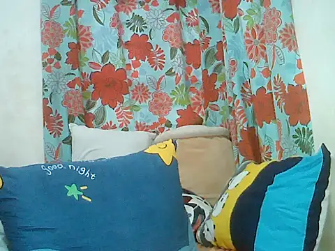 Snapshot of LOVENAYRA1 chatting on 07/02/26, 03:23 LOVENAYRA1 online show from 07/02/26, 03:23