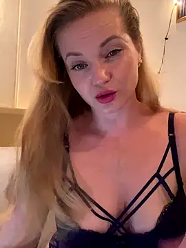 Lady  Maria online show from 11/08/25, 04:07