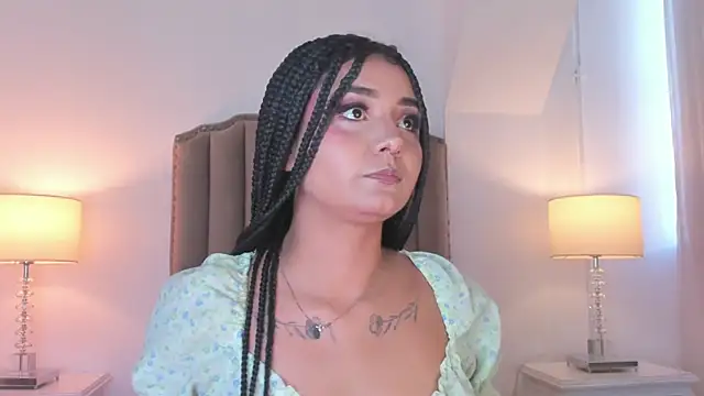 Snapshot of Emma_Torres__ chatting on 06/27/26, 12:22 Emma Torres online show from 06/27/26, 12:22