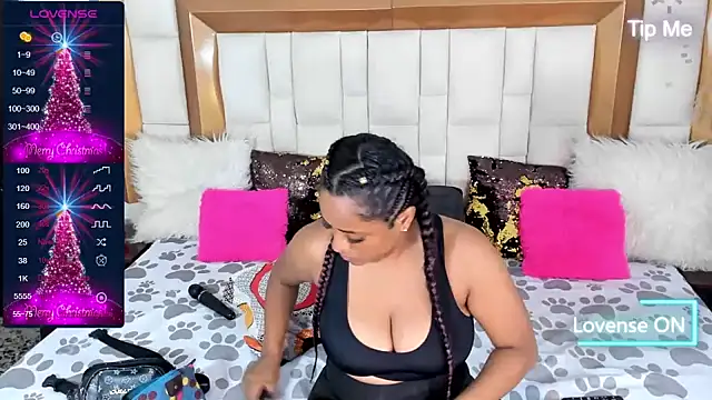 BellaKarla online show from 12/26/24, 07:49