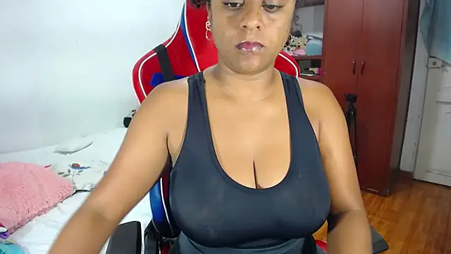 BellaKarla online show from 01/09/26, 02:20