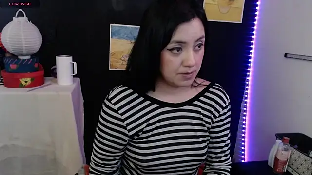 Snapshot of AbsentaVert chatting on 11/07/25, 05:02 AbsentaVert online show from 11/07/25, 05:02