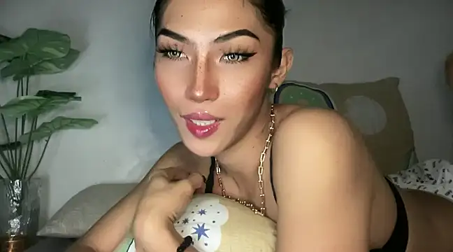 Snapshot of Bella_Gordon chatting on 02/08/25, 09:57 Bella Gordon online show from 02/08/25, 09:57