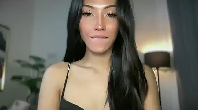 Snapshot of Bella_Gordon chatting on 02/22/25, 07:14 Bella Gordon online show from 02/22/25, 07:14