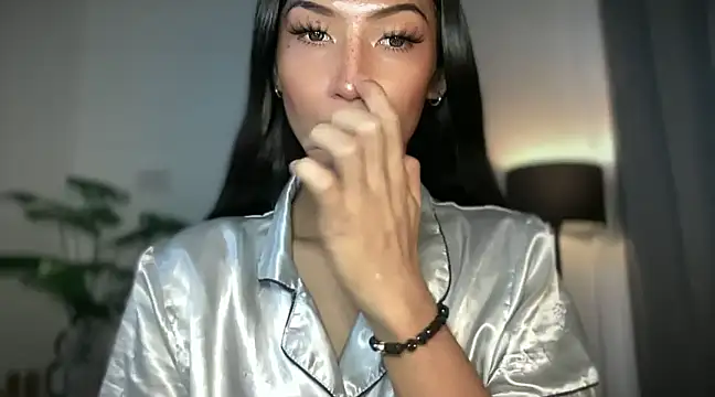 Snapshot of Bella_Gordon chatting on 02/23/25, 08:49 Bella Gordon online show from 02/23/25, 08:49