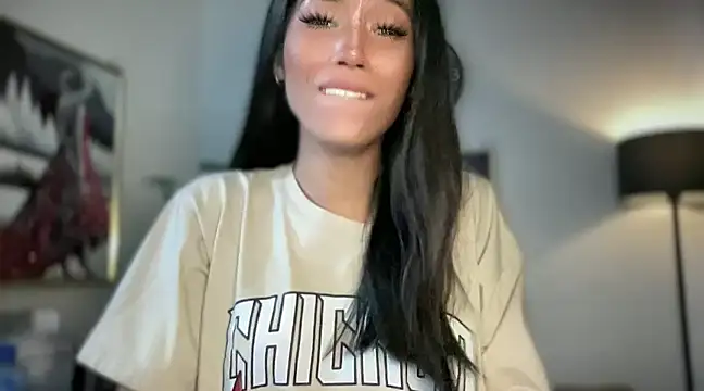 Snapshot of Bella_Gordon chatting on 02/23/25, 03:08 Bella Gordon online show from 02/23/25, 03:08