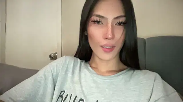 Snapshot of Bella_Gordon chatting on 09/21/25, 06:15 Bella Gordon online show from 09/21/25, 06:15