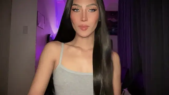 Snapshot of Bella_Gordon chatting on 10/07/25, 12:46 Bella Gordon online show from 10/07/25, 12:46