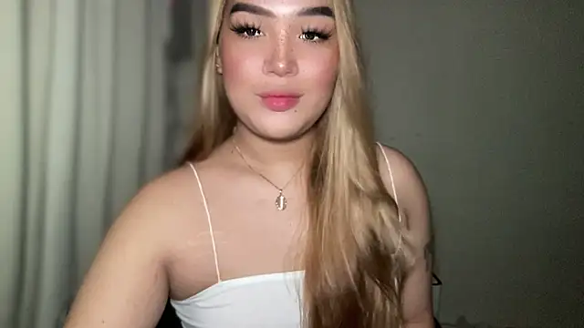 Snapshot of MissCataleyaxxx chatting on 03/20/25, 11:45 MissCataleyaxxx online show from 03/20/25, 11:45