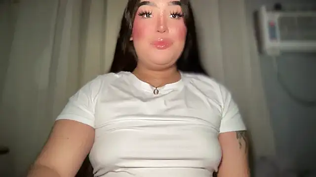 Snapshot of MissCataleyaxxx chatting on 02/09/26, 12:58 MissCataleyaxxx online show from 02/09/26, 12:58