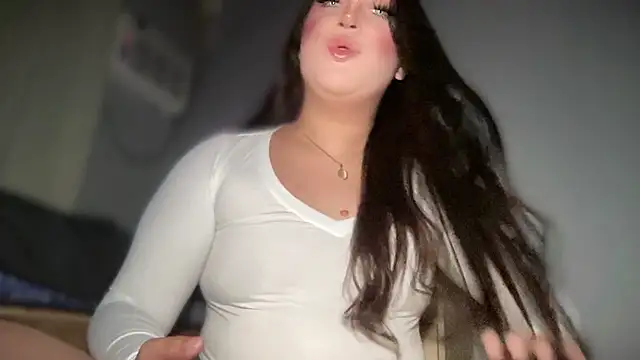 Snapshot of MissCataleyaxxx chatting on 02/14/26, 02:19 MissCataleyaxxx online show from 02/14/26, 02:19