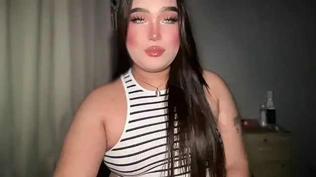 Snapshot of MissCataleyaxxx chatting on 02/19/26, 12:45 MissCataleyaxxx online show from 02/19/26, 12:45