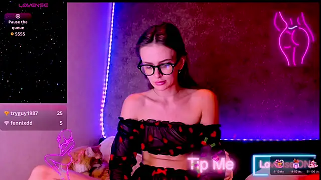 Snapshot of madina_taher chatting on 03/27/26, 09:10 madina taher online show from 03/27/26, 09:10