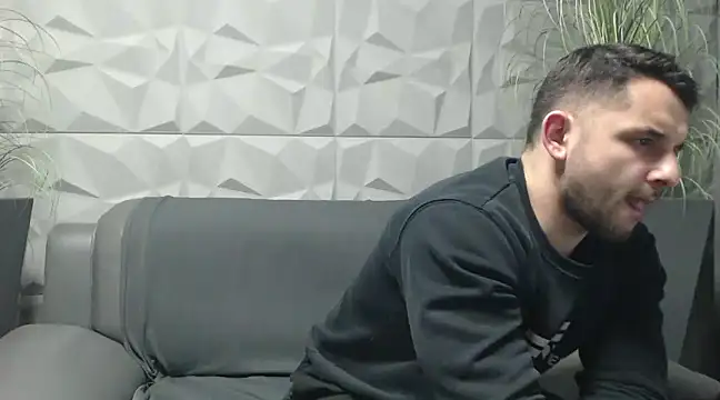 Snapshot of Antoniodiamond chatting on 01/08/25, 08:07 Antoniodiamond online show from 01/08/25, 08:07