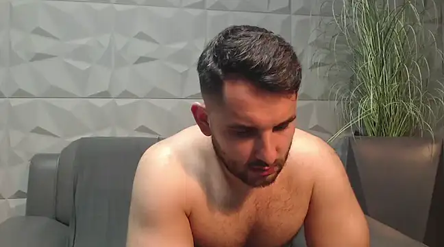 Snapshot of Antoniodiamond chatting on 01/15/25, 11:08 Antoniodiamond online show from 01/15/25, 11:08