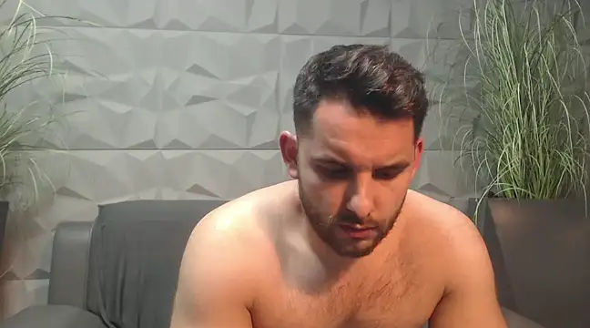 Snapshot of Antoniodiamond chatting on 03/10/25, 12:40 Antoniodiamond online show from 03/10/25, 12:40