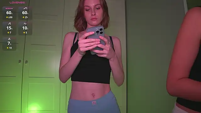 Snapshot of -JuicyMolly- chatting on 10/07/25, 04:26 -JuicyMolly- online show from 10/07/25, 04:26