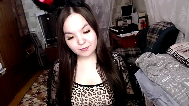Snapshot of Var_Kiss chatting on 02/17/25, 12:59 Var Kiss online show from 02/17/25, 12:59