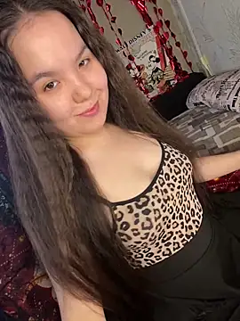 Snapshot of Var_Kiss chatting on 04/12/26, 05:45 Var Kiss online show from 04/12/26, 05:45