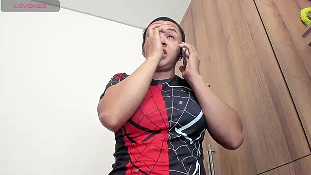 Snapshot of Bessie32 chatting on 04/11/26, 10:41 Bessie32 online show from 04/11/26, 10:41