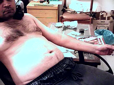 aksxi1 online show from 11/11/25, 11:21