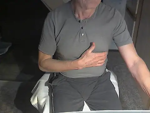 kiam471 online show from 12/10/24, 11:08