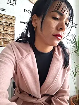 Snapshot of Doll_Loren chatting on 02/12/25, 07:45 Doll Loren online show from 02/12/25, 07:45