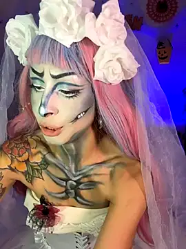 Cinamoonn online show from 10/17/25, 10:34