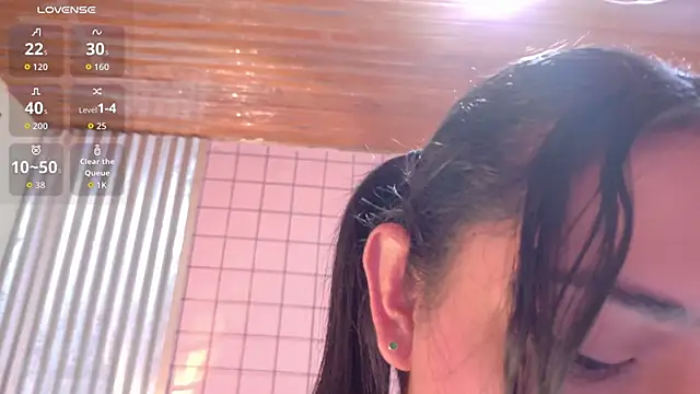 mensia hernandz online show from 11/28/25, 01:36