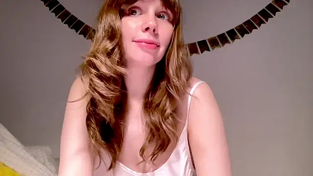 Snapshot of Nikki_Mimimi chatting on 12/18/25, 10:10 Nikki Mimimi online show from 12/18/25, 10:10