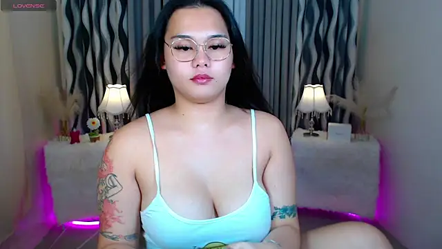 Ella Fantasiax online show from 10/13/25, 07:14