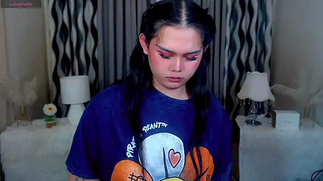 Ella Fantasiax online show from 10/19/25, 06:36