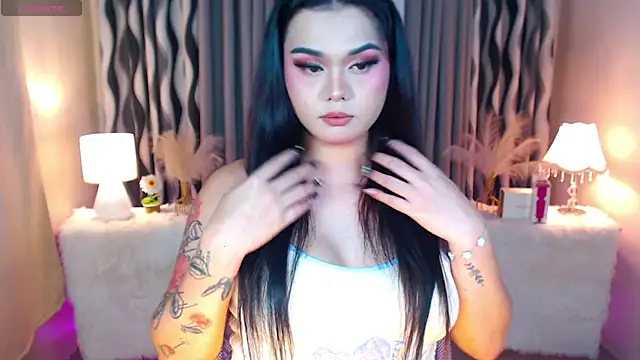 Ella Fantasiax online show from 11/10/25, 04:17