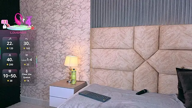 Snapshot of Cris__sweet chatting on 02/25/26, 11:42 Cris sweet online show from 02/25/26, 11:42